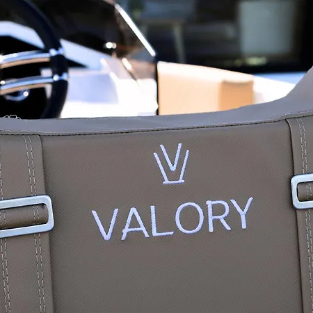 Botel Houseboat- Perseuszone Iława